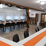 Podripska Farma * Roudnice nad Labem