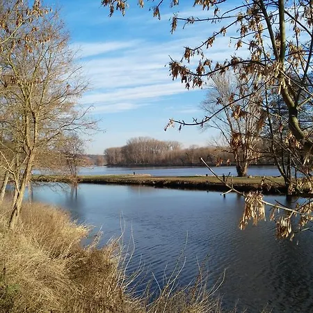 Podripska Farma * Roudnice nad Labem