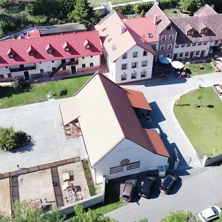 Podripska Farma Фермерский дом
