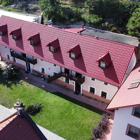 Podripska Farma * Роуднице-над-Лабем
